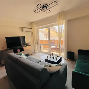 Appartamento Les Arenes - Centre, 2 Pieces Recemment Renove De 45 M2 Avec Sa Terrasse De 10 M2, Cannes